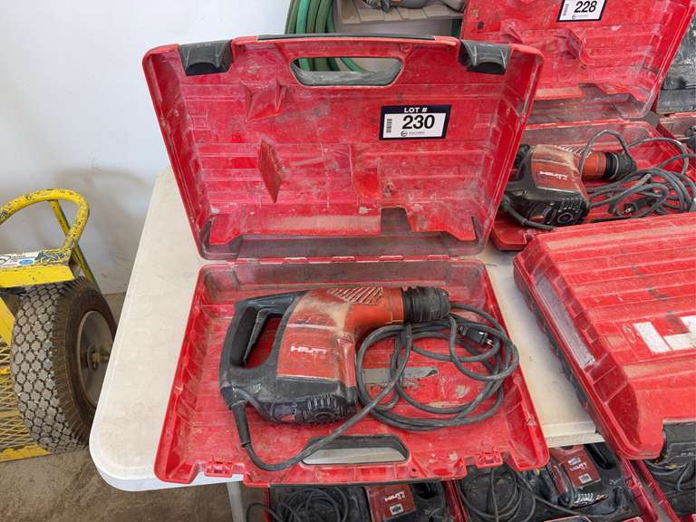 HILTI TE 16 Rotary Hammer Drill w/ Case