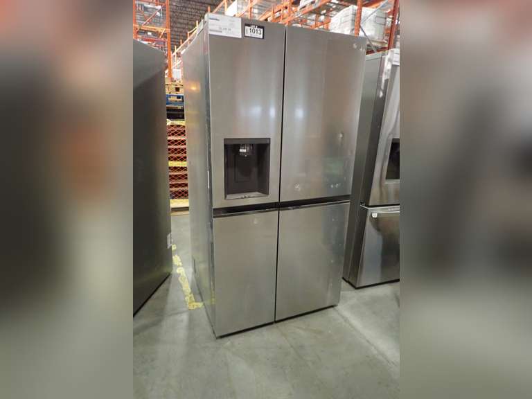 LG LS29S3230V Side by Side Platinum Refrigerator/Freezer- NOTE: PLEASE INSPECT.