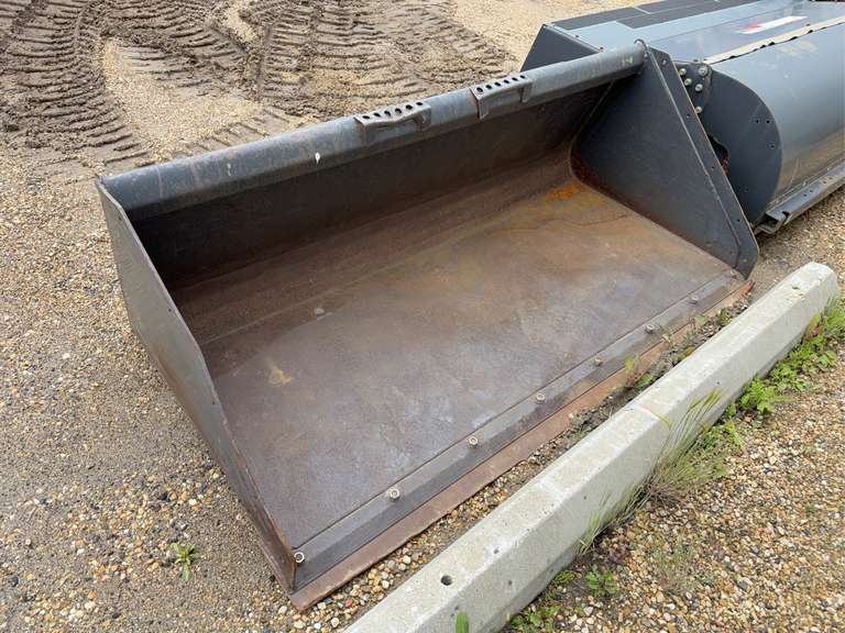 Skid Steer 60" Cleanup Bucket