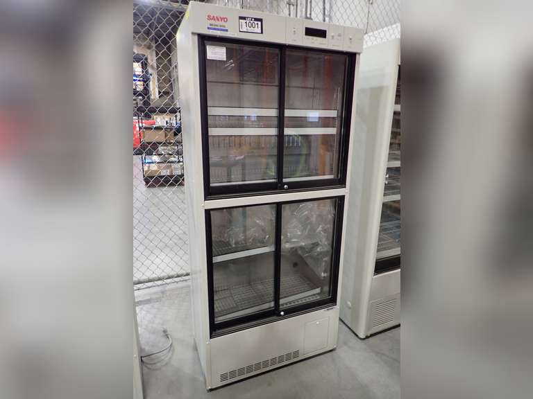 Sanyo Medicool MPR-311D(H) Pharmaceutical Refrigerator-NOTE: USED.