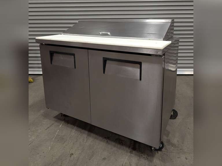 TRUE TSSU-48-12-HC 48" REFRIGERATED SANDWICH/SALAD PREP TABLE