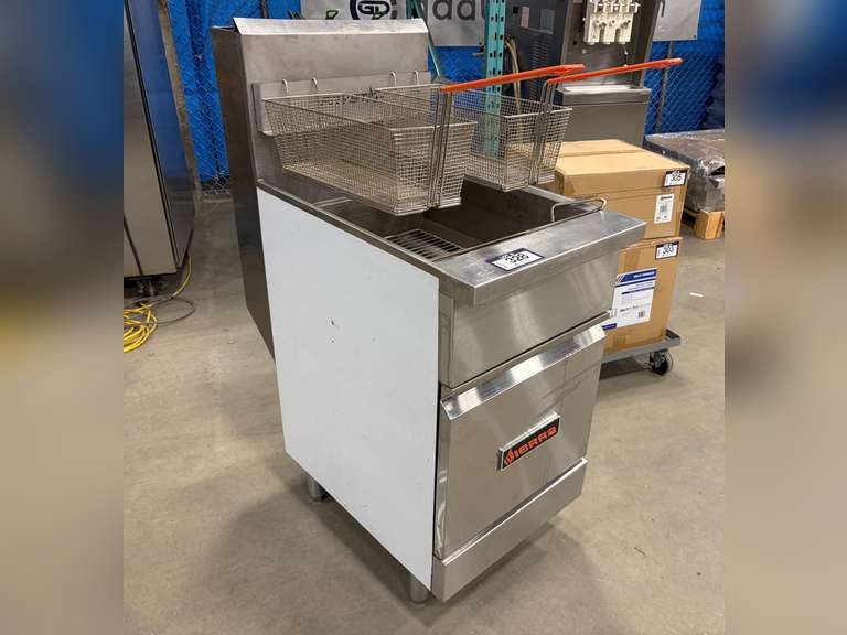 SIERRA FRYSTAR750LP 75 LB GAS FRYER WITH (5) 30,000 BTU CAST IRON BURNERS
