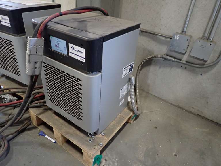 ACT Quantum Q4-48-120-208 Rapid Charger.