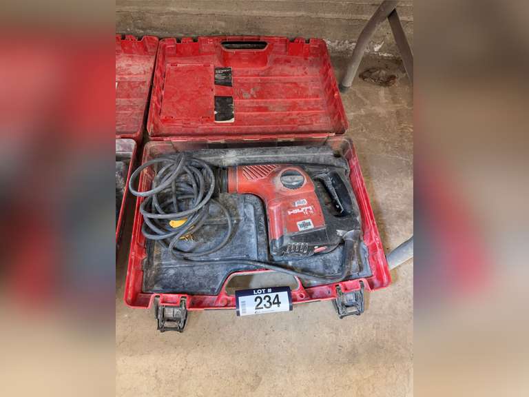 HILTI TE 16 Rotary Hammer Drill w/ Case