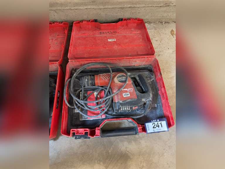 HILTI TE 30 Rotary Hammer Drill w/ Case
