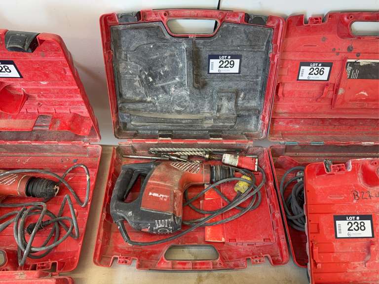 HILTI TE 16 Rotary Hammer Drill w/ Case