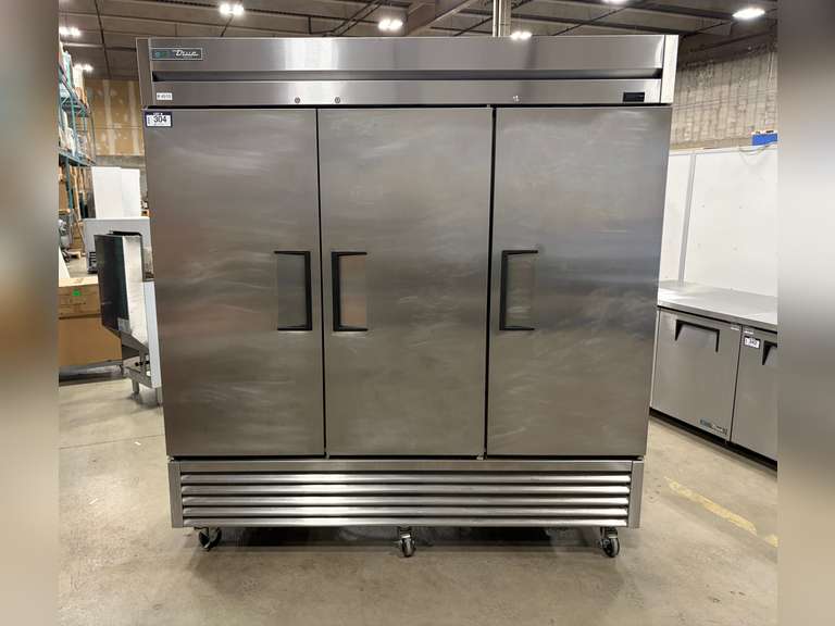 TRUE T-72F-HC STAINLESS STEEL TRIPLE SOLID DOOR FREEZER