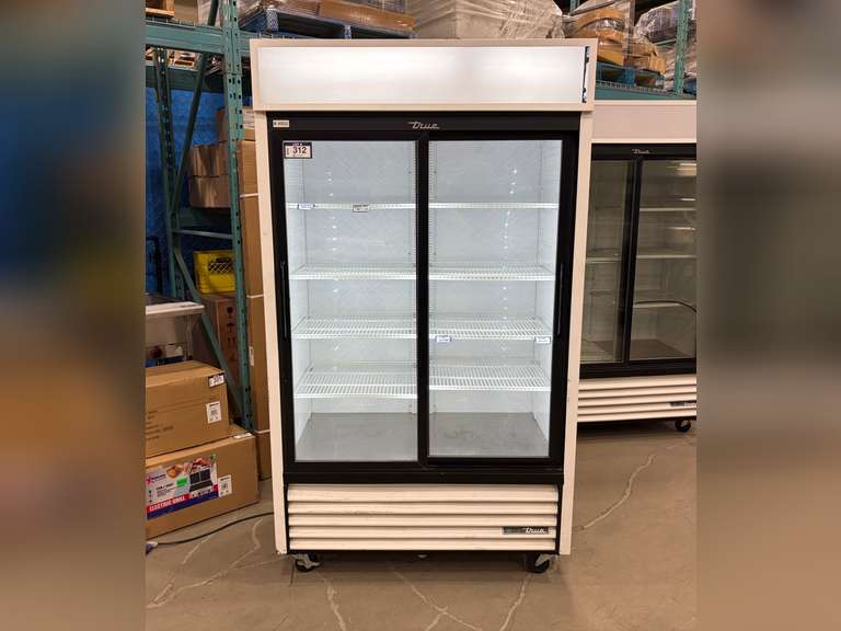 TRUE GDM-41-HC-LD DOUBLE SLIDING GLASS DOOR COOLER