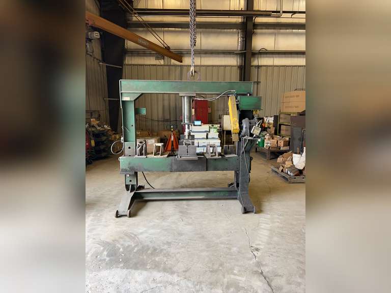 NWL 100 Ton Hydraulic Press