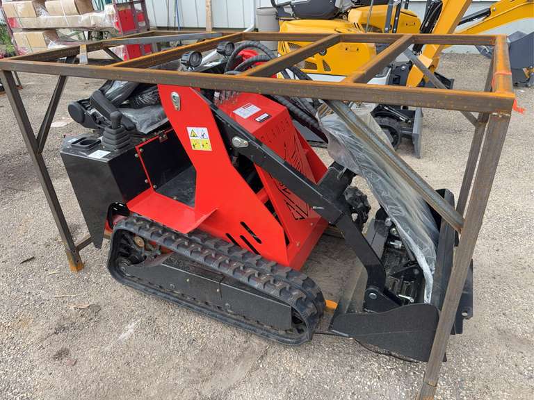 2026 Alistair SSL580 Gasoline Ride-On Track Loader
