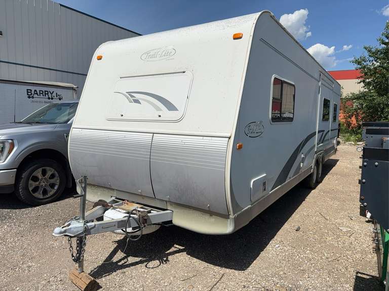 2005 R-Vision Trail Lite TT 29’ Travel Trailer, Model: TL-8309S, GVRW: 2,253Kg, (1) Slide-Out, etc. VIN: 4WYT04M2751205127