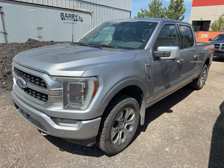 2022 Iconic Silver Metallic Ford F150 Platinum SuperCrew 4X4 Pickup Truck, 178,686kn Showing, VIN: 1FTFW1ED7NFA55236