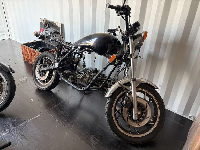 1983 Yamaha XJ1100K Maxim Motorcycle Project