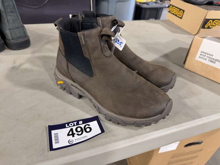 Merrell Vibram Boots, Size 10.5
