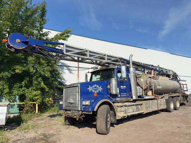 2015 Western Star 4900 T/A Flushby Truck, 43,709km Showing, VIN#: 5KKHAED12FLGS2379