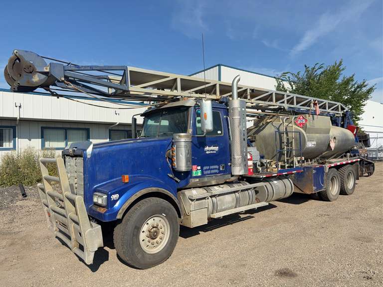 2015 Western Star 4900 T/A Flushby Truck, 733,444km Showing, VIN#: 5KKHAEDR0CPBH4259