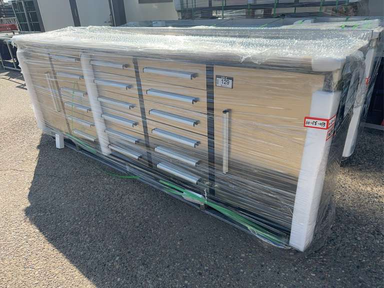 CHERY Steelman 10’ 18-Drawer Stainless Steel Workbench