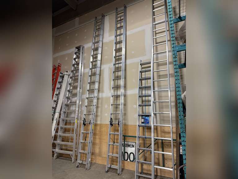 Louisville 40’ Aluminum Extension Ladder