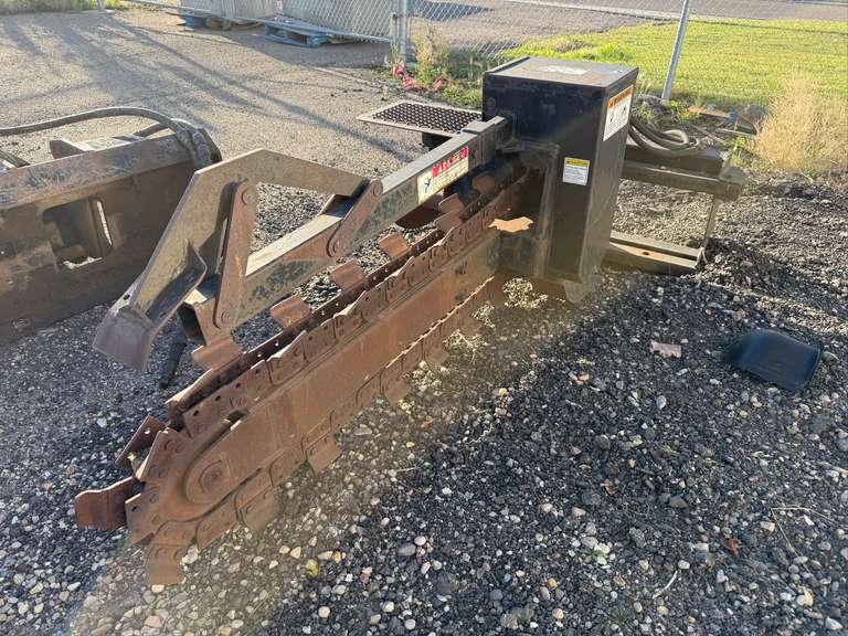 Lowe Manufacturing Co. 21C Skid Steer Hydraulic Trenching Attachment