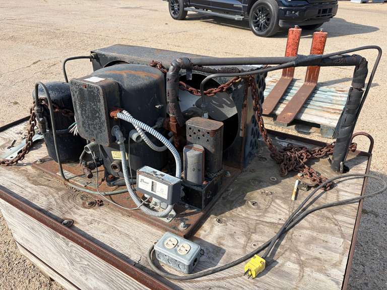 COMMERCIAL REFRIGERATION CONDENSING UNIT WITH RANCO CONTROLS