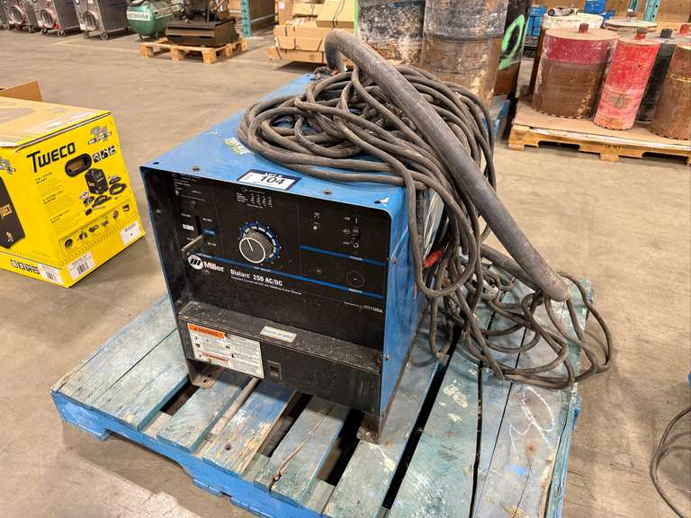 Miller Dialarc 250 AC/DC Constant Current Arc Welding Power Source w/ Leads, 200/230/460V 1PH