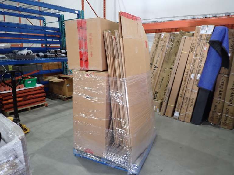 Lot of (2) Pallets Wardrobe Boxes and Cube Boxes.