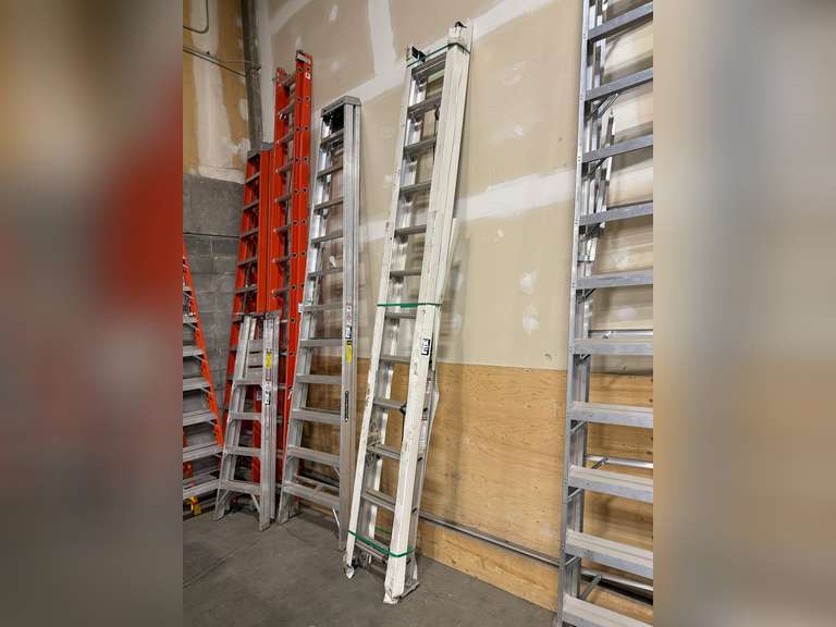 Werner 24’ Aluminum Extension Ladder