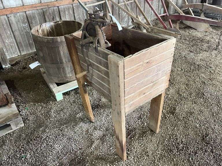 Corn Grinder with Hopper