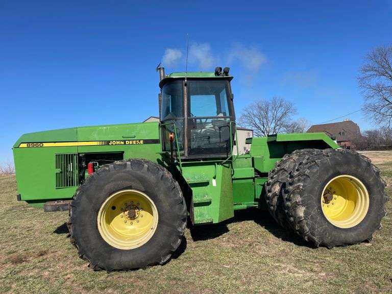 1991 John Deere 8960 tractor