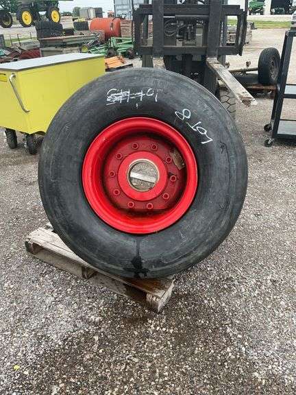 Airplane tire
