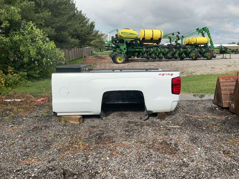2017 Chevy 2500 bed