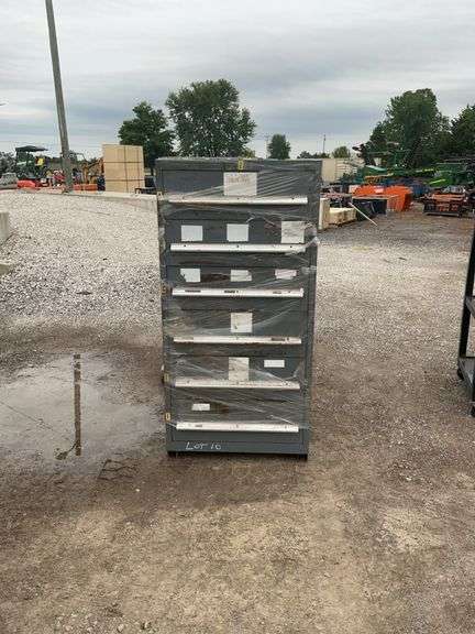 Storage cabinet