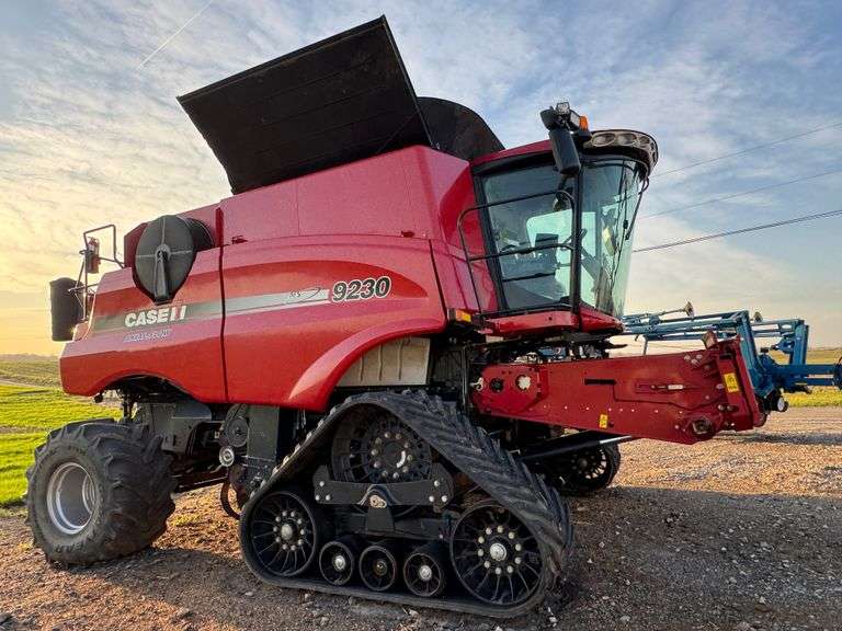 2014 Case IH 9230 Combine