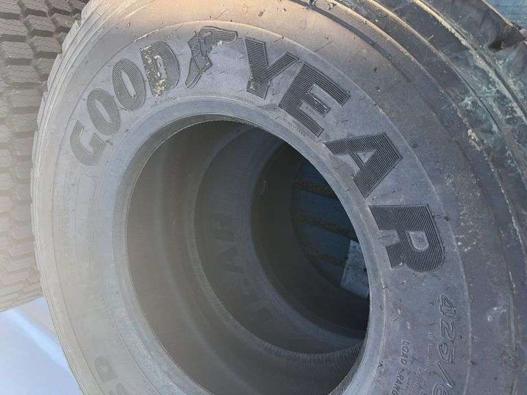 Good Year Tires 425/65R22.5 (Unused 2x)