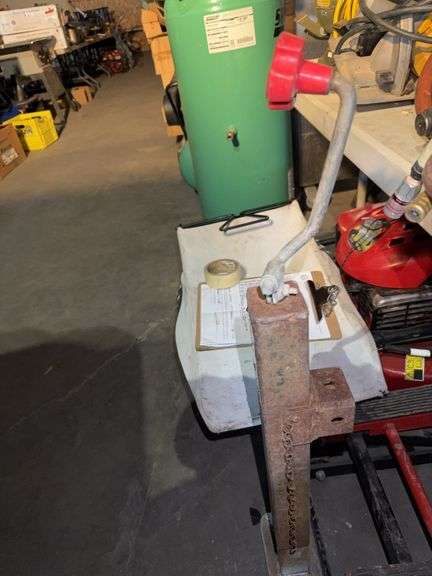 Bulldog Brand Hydraulic Bottle Jack