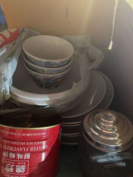 Slow Cooker, Pressure Cooker, Heater, Plates & Jar