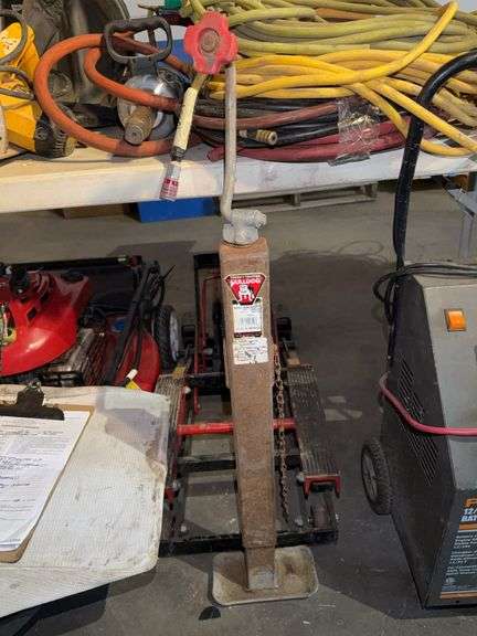 Bulldog Brand Hydraulic Bottle Jack