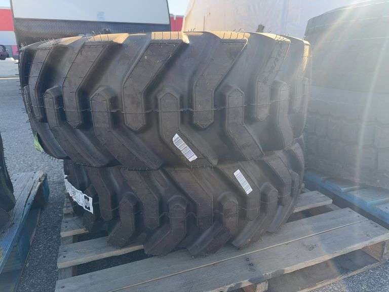 Firestone Tires 12.5/80-18 (Unused 2x)