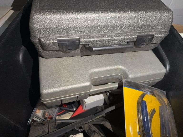 Auto Mechanic Tools/Tool Set and Auto Part Replacement