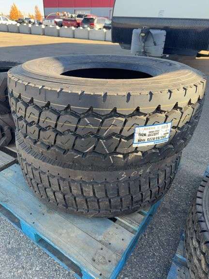 Toyo Tires 385/65R 225 (Unused 2x)