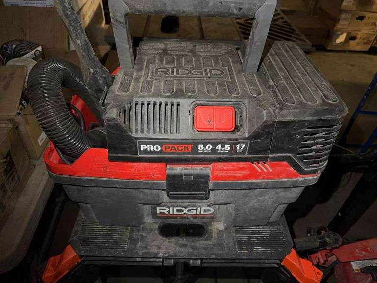 RIDGID 4.5-gallon ProPack Wet/Dry Shop Vacuum and Portable Work Bench