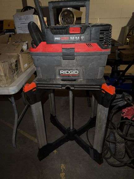 RIDGID 4.5-gallon ProPack Wet/Dry Shop Vacuum and Portable Work Bench
