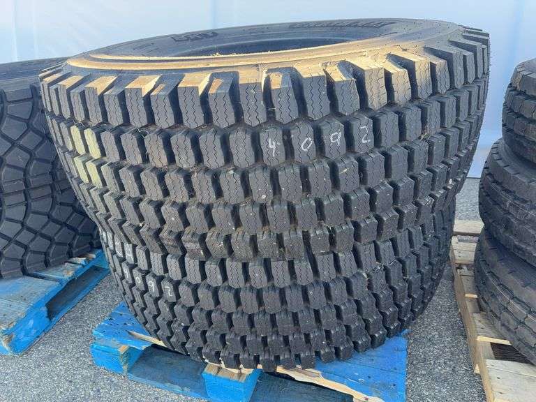 Earth Max Tires 17.5R25 (Unused 2x)