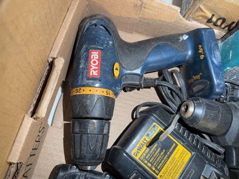 DeWaly & Ryobi Tools and Battery