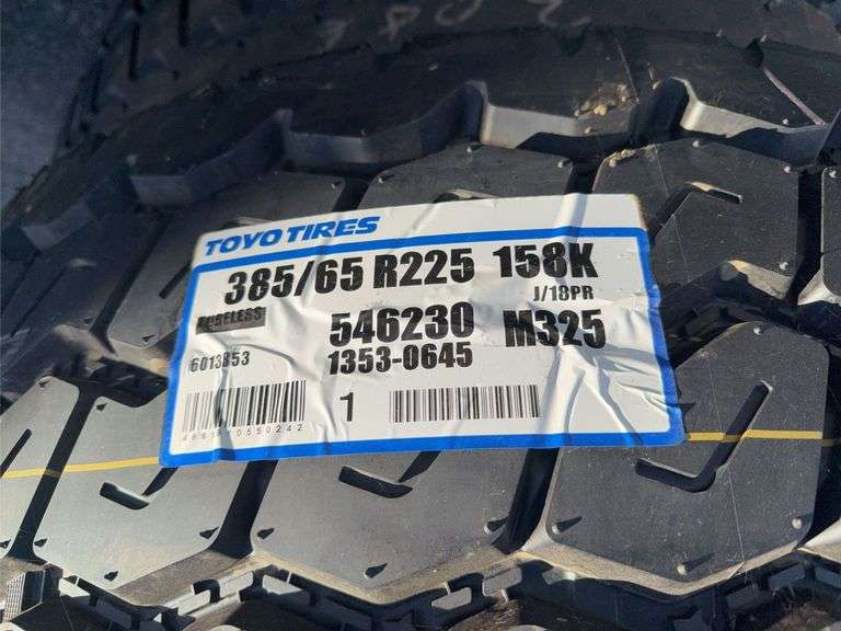 Toyo Tires 385/65R 225 (Unused 2x)