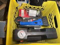 Max-Air 300PSI 12V Heavy-Duty Air Compressor, Halogen Light, Drain Valve,Ice Scraper