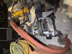 Central Pneumatic 1" Pinless Impact Wrench