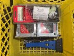 Max-Air 300PSI 12V Heavy-Duty Air Compressor, Halogen Light, Drain Valve,Ice Scraper