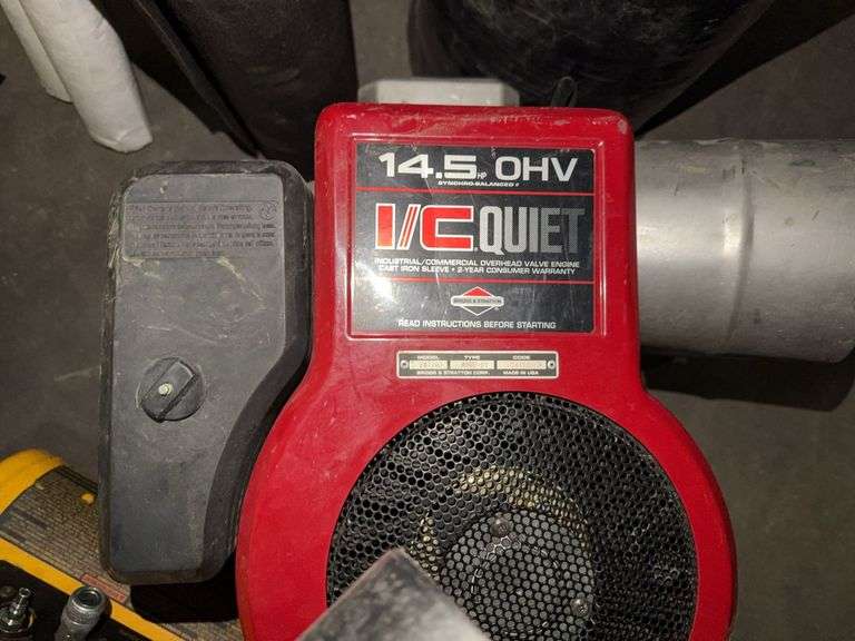 Briggs & Stratton 14.5 HP OHV Engine