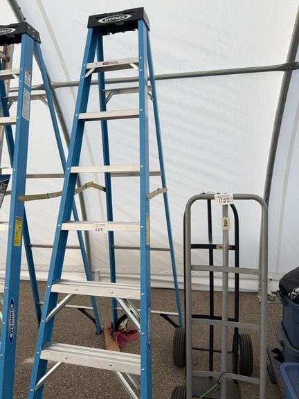 8' Step Ladder